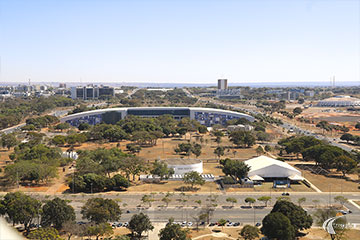 Brasília - Vista aérea do eixo monumental oeste, em cima da torre de TV
