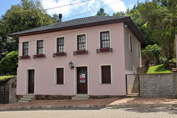 Morro Reuter - Bela Casa em estilo colonial