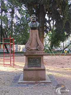Porto Alegre - Praça da Alfândega - Monumento ao Barão de Santo Ângelo