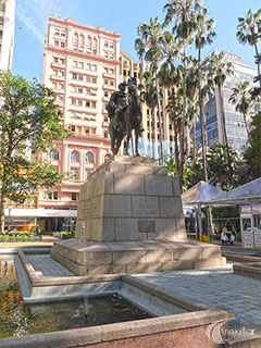 Porto Alegre - Praça da Alfândega - Monumento ao General Osório